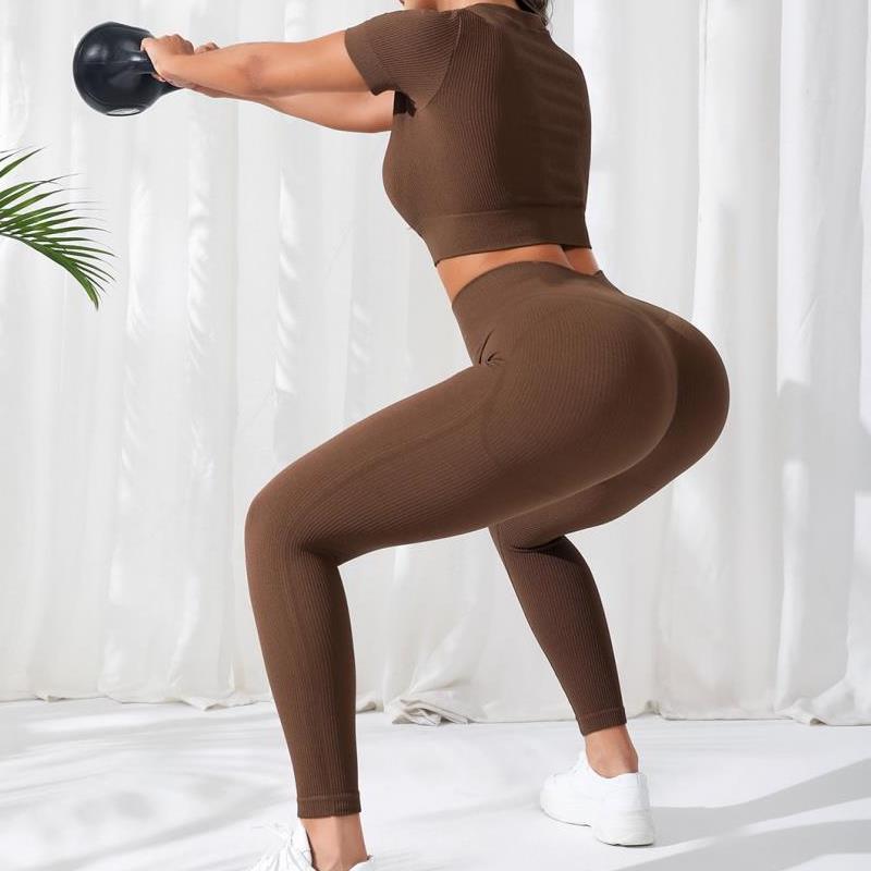 Women's Seamless Knitted European And American Sports Yoga Suit Set